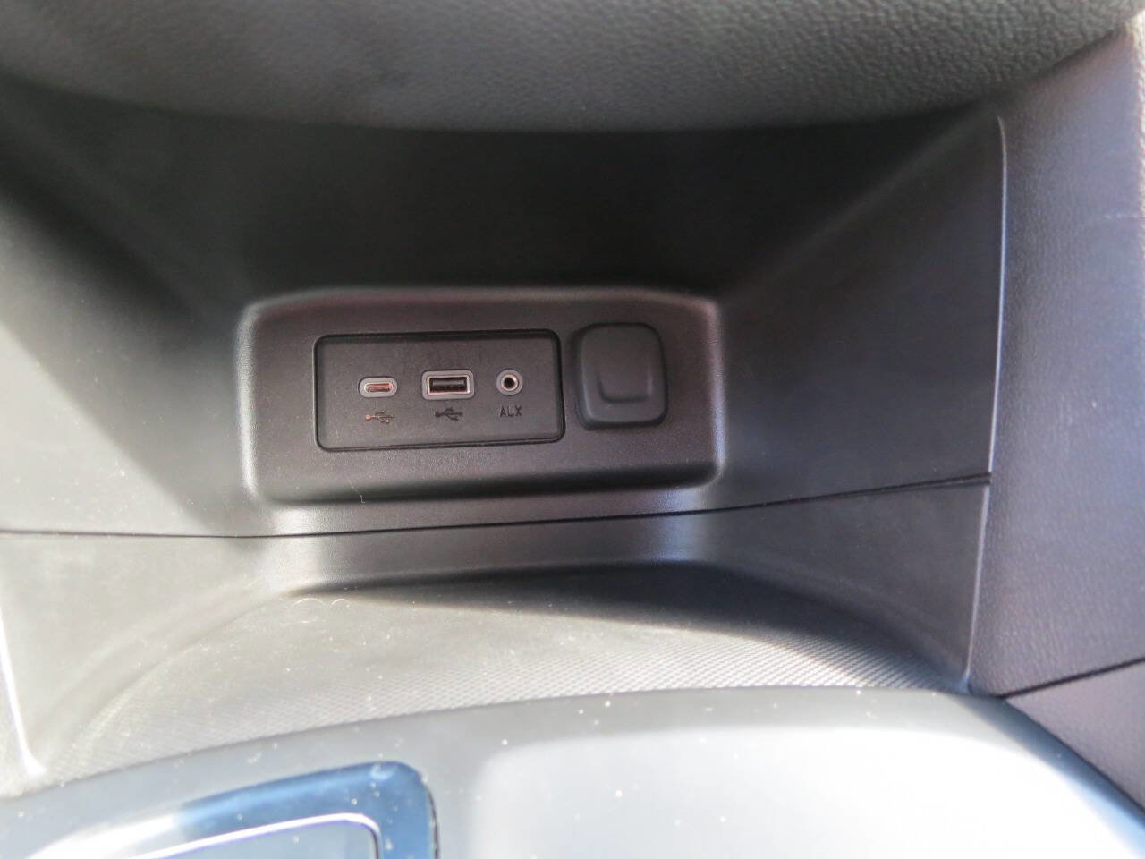 New 2024 Jeep Grand Cherokee Limited w/ Black Appearance Package image 29