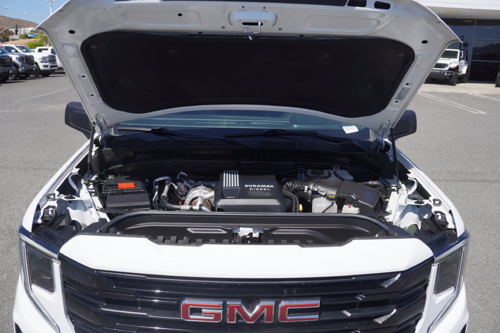 Used 2023 GMC Sierra 1500 Elevation w/ X31 Off-Road Package AWD/4WD image 18