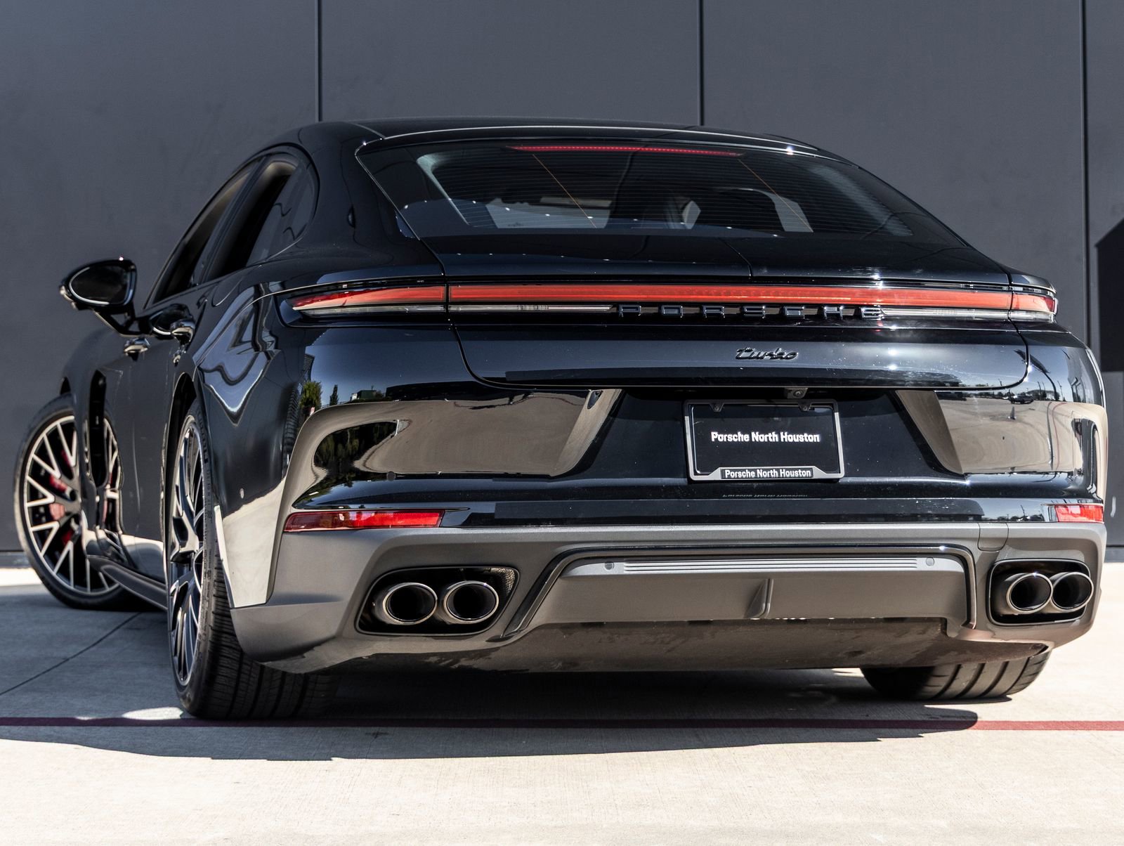 Used 2025 Porsche Panamera Turbo image 3
