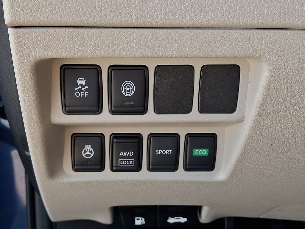 Used 2020 Nissan Rogue Sport SV w/ All-Weather Package AWD/4WD image 25