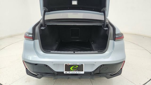 Used 2024 BMW 740i xDrive w/ Premium Package image 14