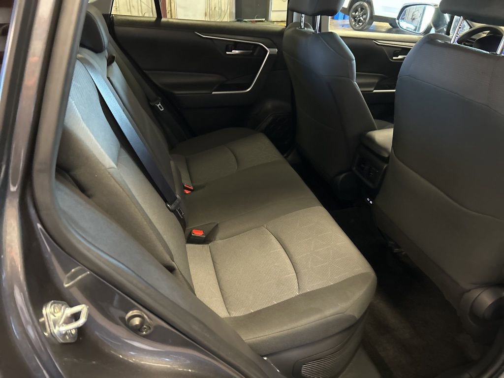 Used 2025 Toyota RAV4 XLE image 26