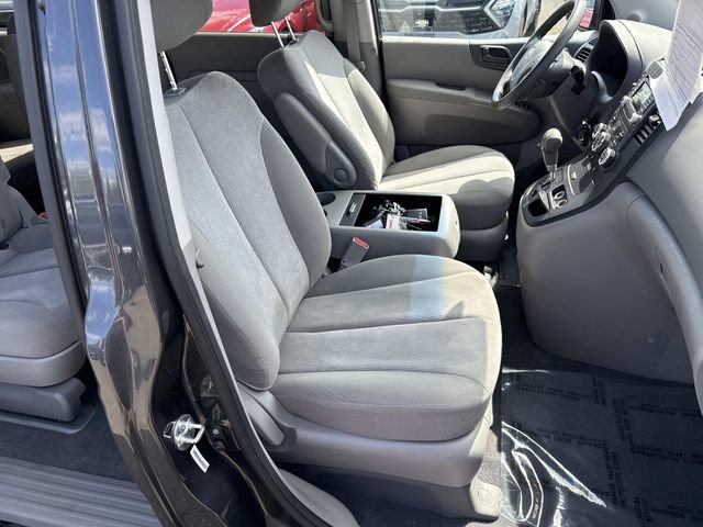 Used 2014 Kia Sedona LX FWD image 6