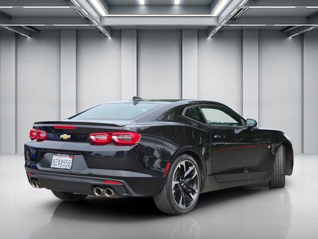 Used 2021 Chevrolet Camaro LT w/ Technology Package image 4