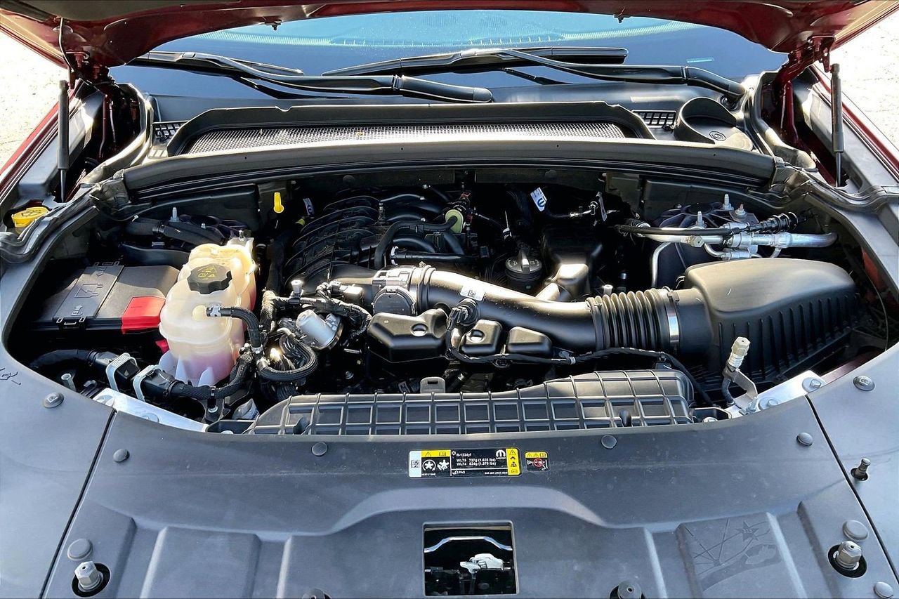 Certified 2025 Jeep Grand Cherokee L Altitude AWD/4WD image 39