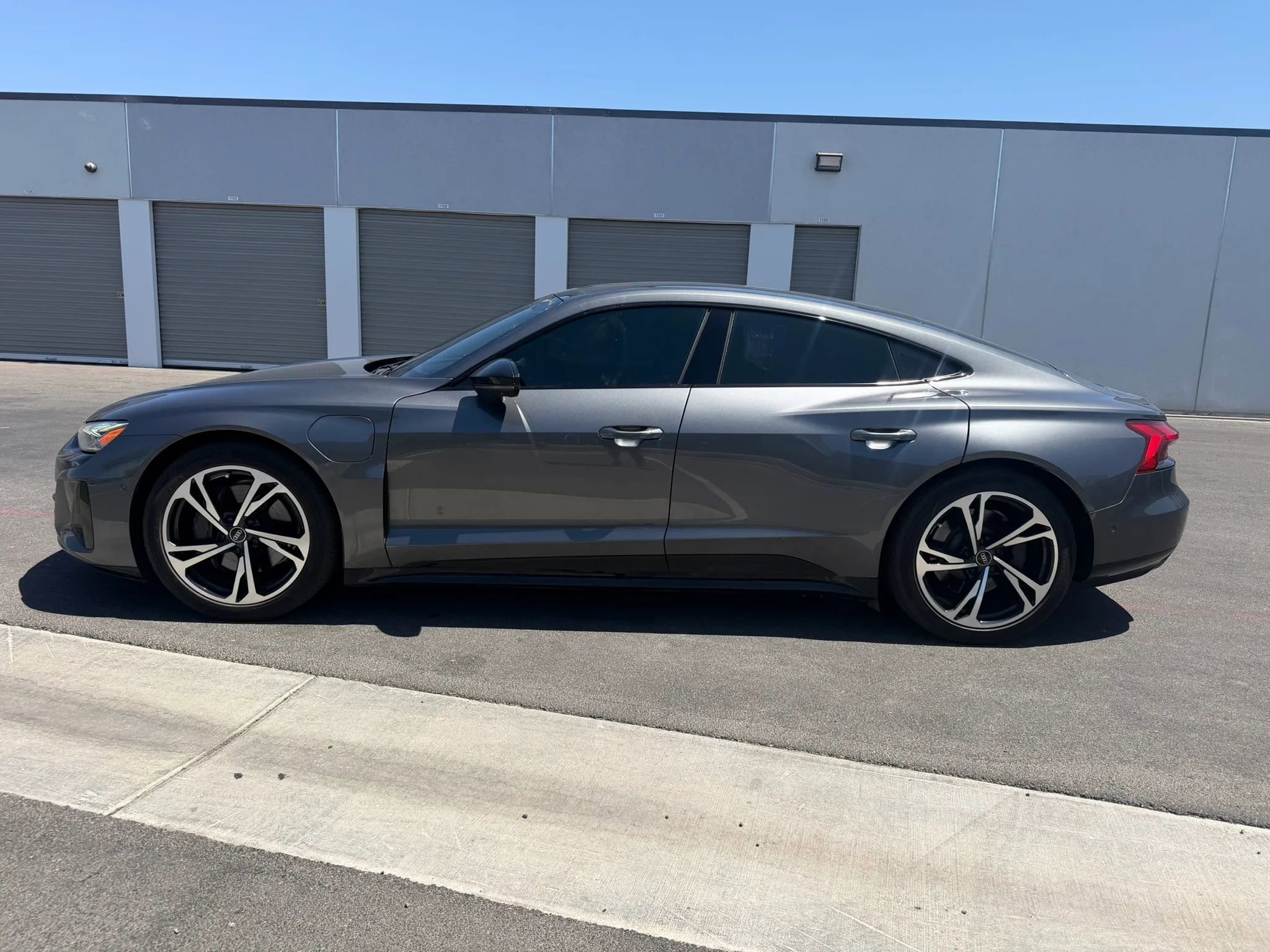 Used 2022 Audi e-tron GT Prestige w/ Prestige Package AWD/4WD image 3