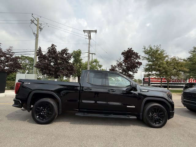 Used 2023 GMC Sierra 1500 Elevation w/ LPO, Elevation Black Package AWD/4WD image 28