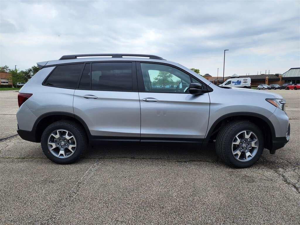 Used 2023 Honda Passport TrailSport image 15
