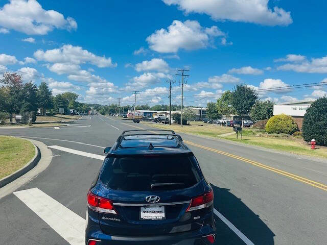 Used 2017 Hyundai Santa Fe FWD image 9