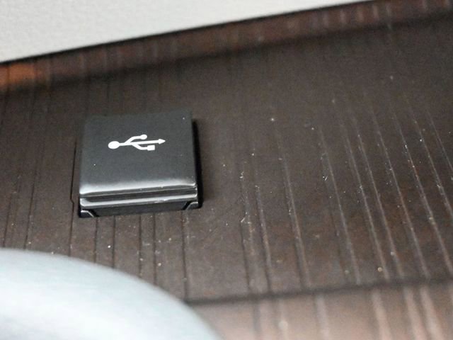 Used 2022 Toyota Sienna XLE image 4