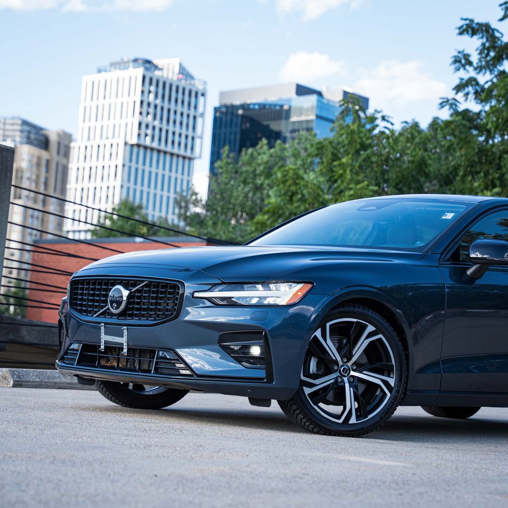 Certified 2024 Volvo S60 B5 Plus AWD/4WD image 2