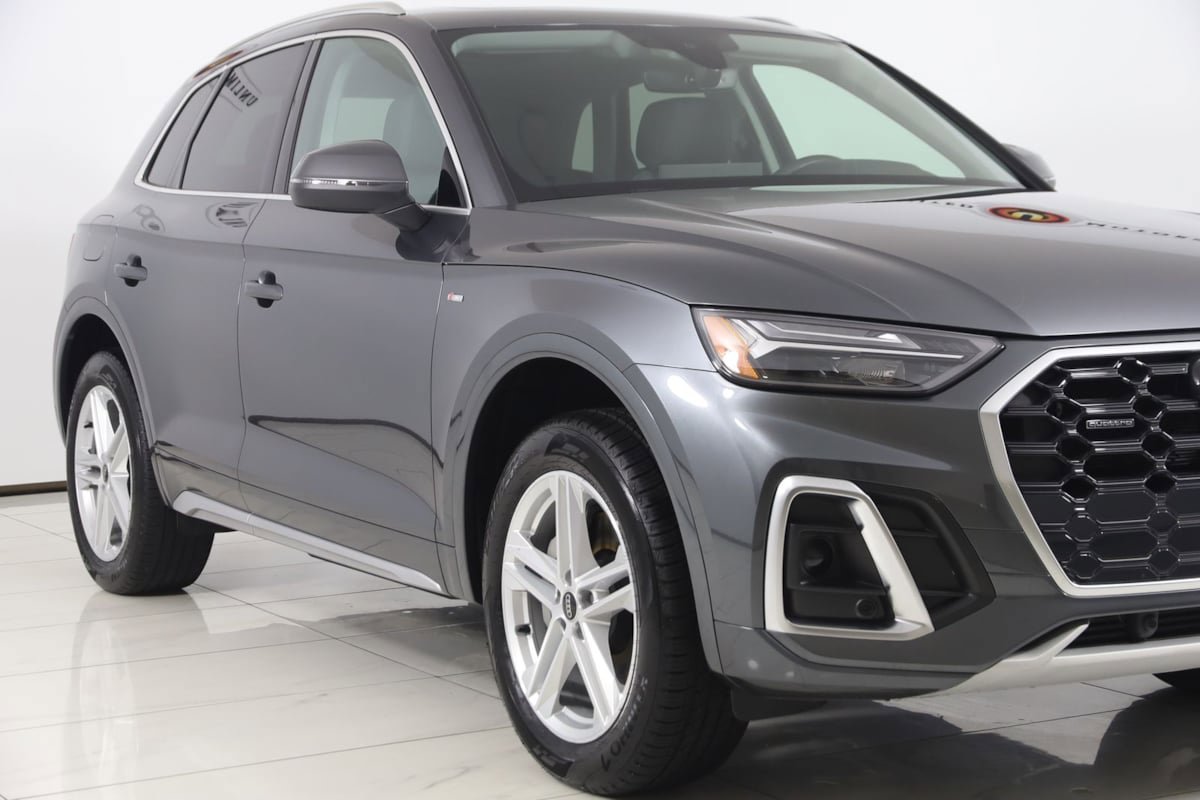 Used 2024 Audi Q5 e Premium Plus w/ Premium Plus Package image 41