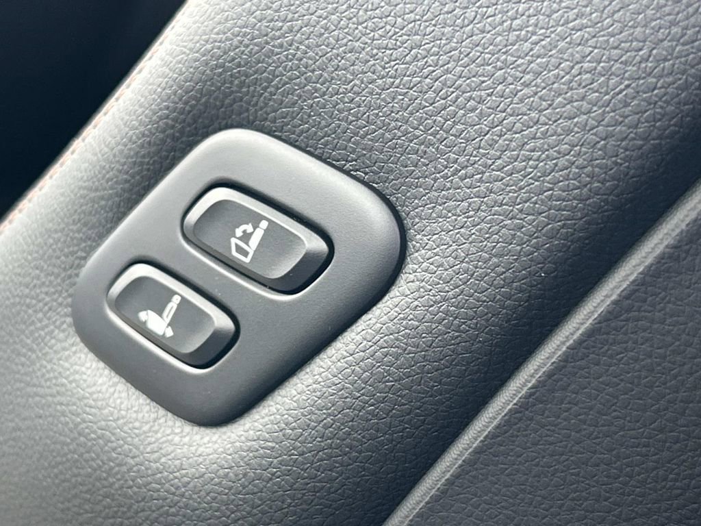 New 2026 Genesis GV70 2.5T Sport Prestige image 25