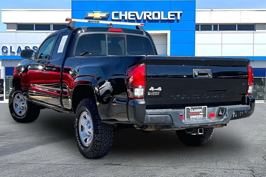 Used 2022 Toyota Tacoma SR w/ SR Convenience Package AWD/4WD image 3