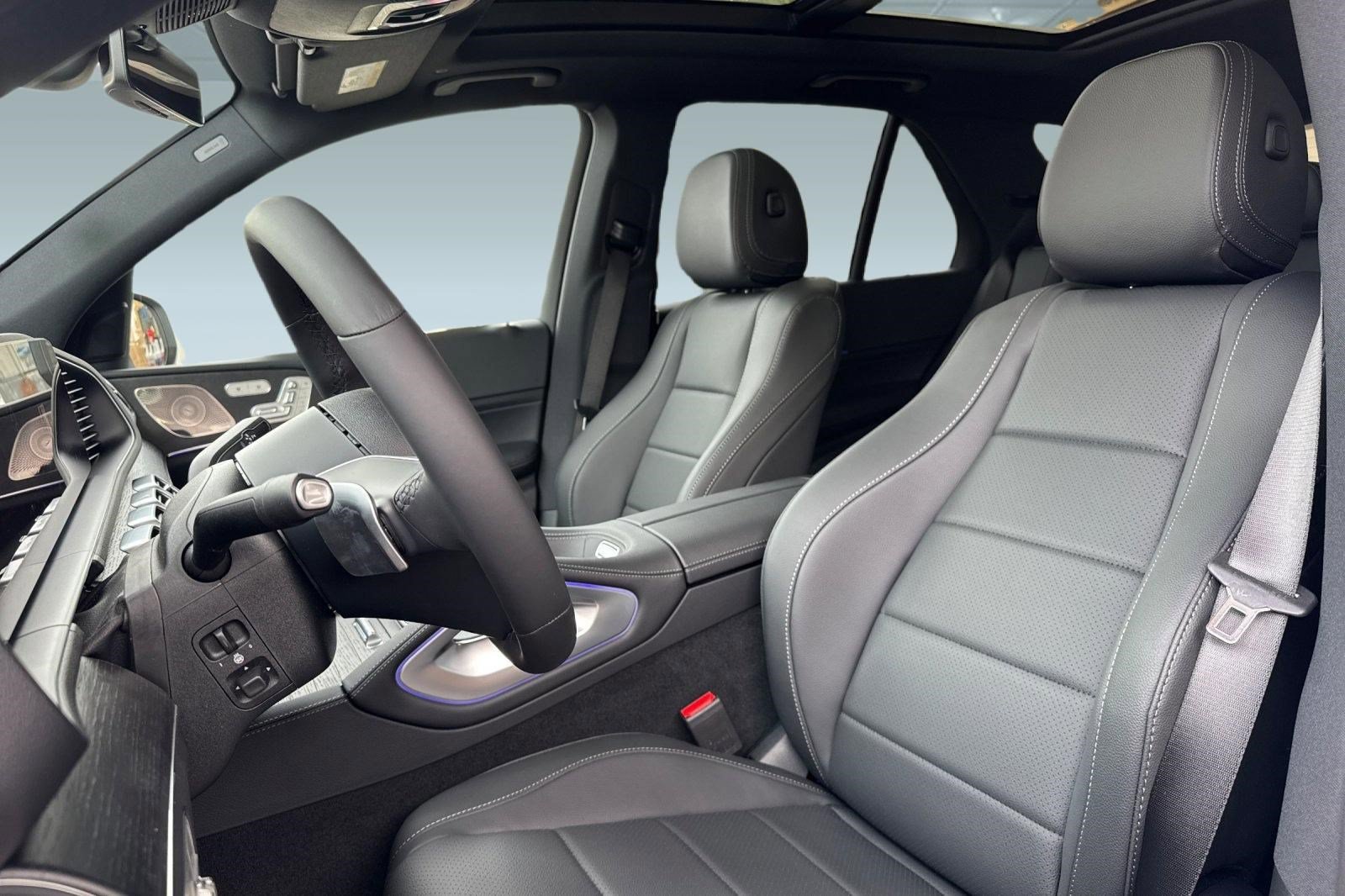 New 2026 Mercedes-Benz GLE 450e 4MATIC image 5