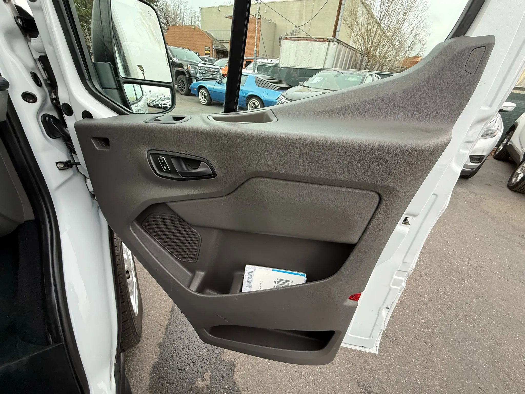 Used 2023 Ford Transit 350 XLT image 36