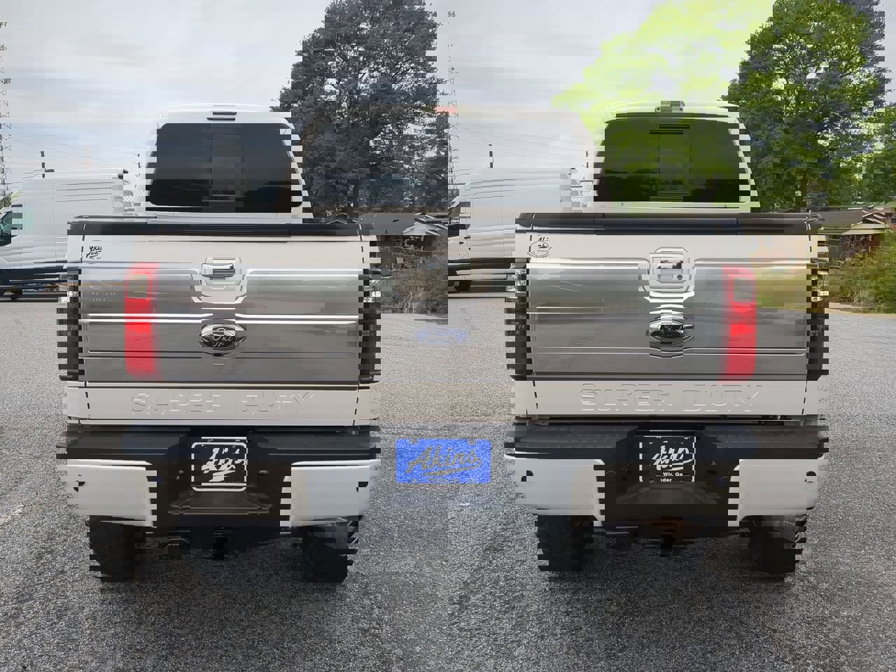 Used 2013 Ford F250 Platinum w/ FX4 Off Road Pkg image 4