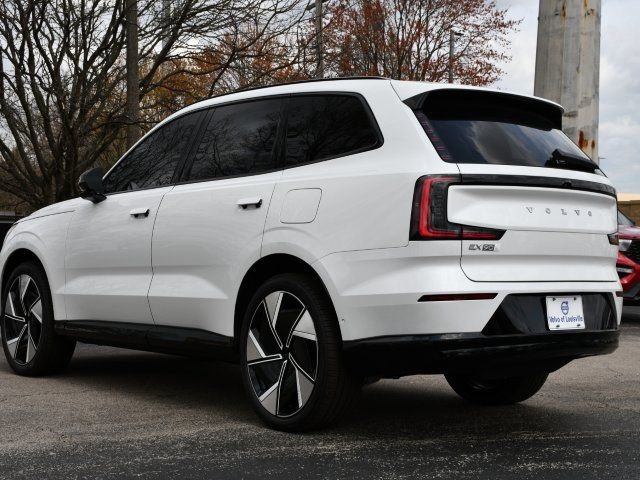 New 2025 Volvo EX90 Plus image 5
