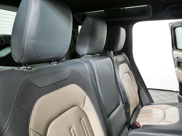 Used 2021 Land Rover Defender 110 X-Dynamic HSE AWD/4WD image 25