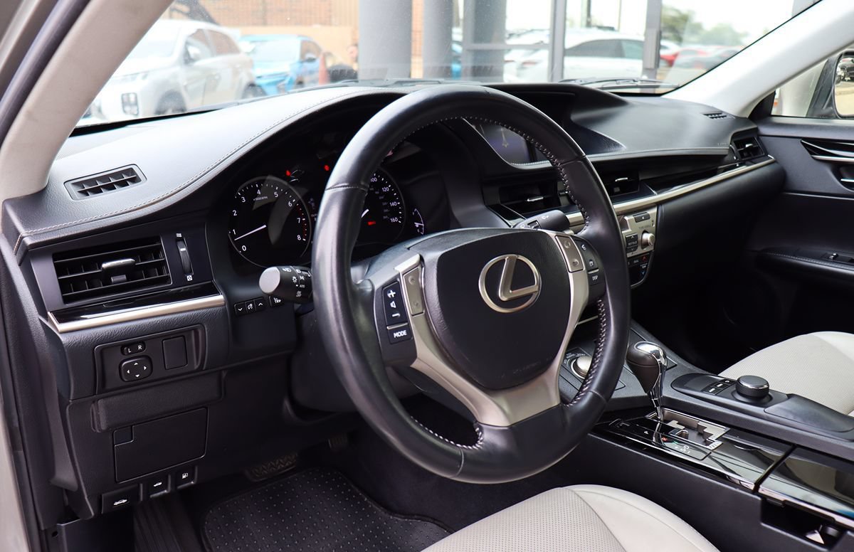 Used 2015 Lexus ES 350 FWD image 39