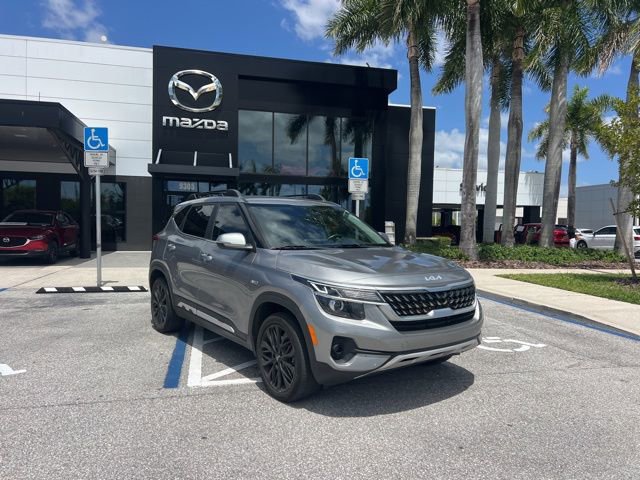 Used 2023 Kia Seltos Nightfall Edition image 3