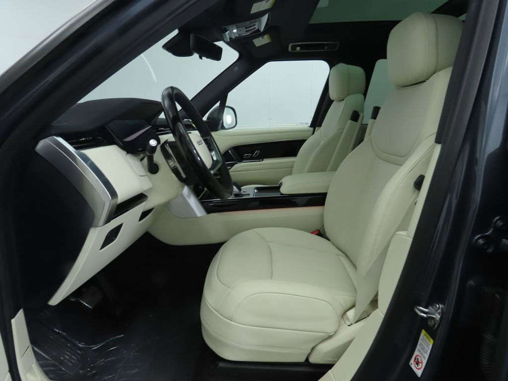 New 2025 Land Rover Range Rover SE image 20