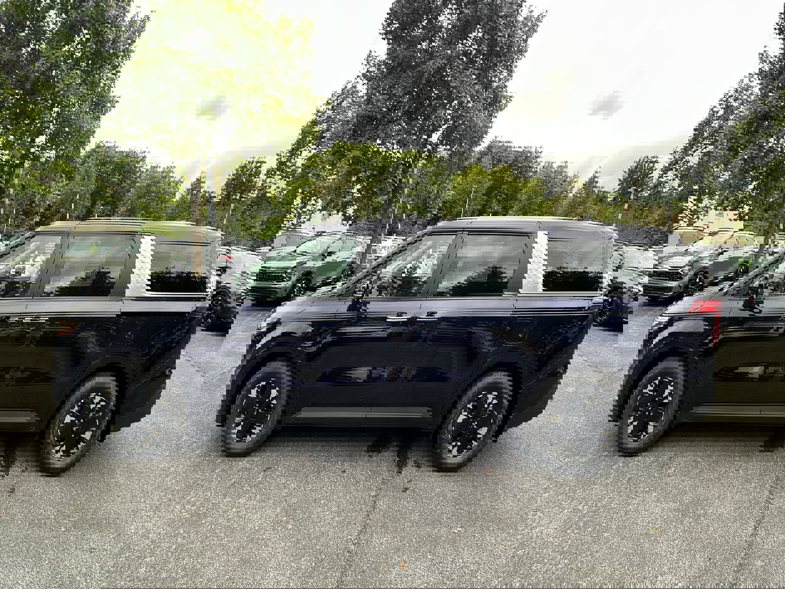 New 2026 Kia Carnival LXS image 8