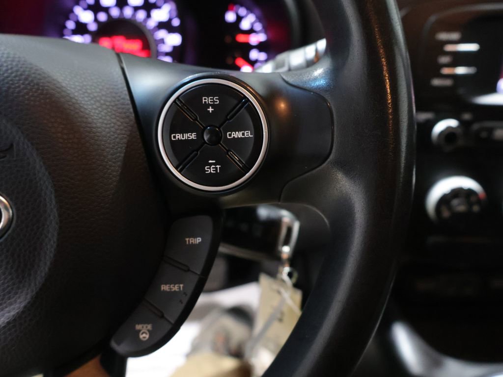 Used 2015 Kia Soul + image 33