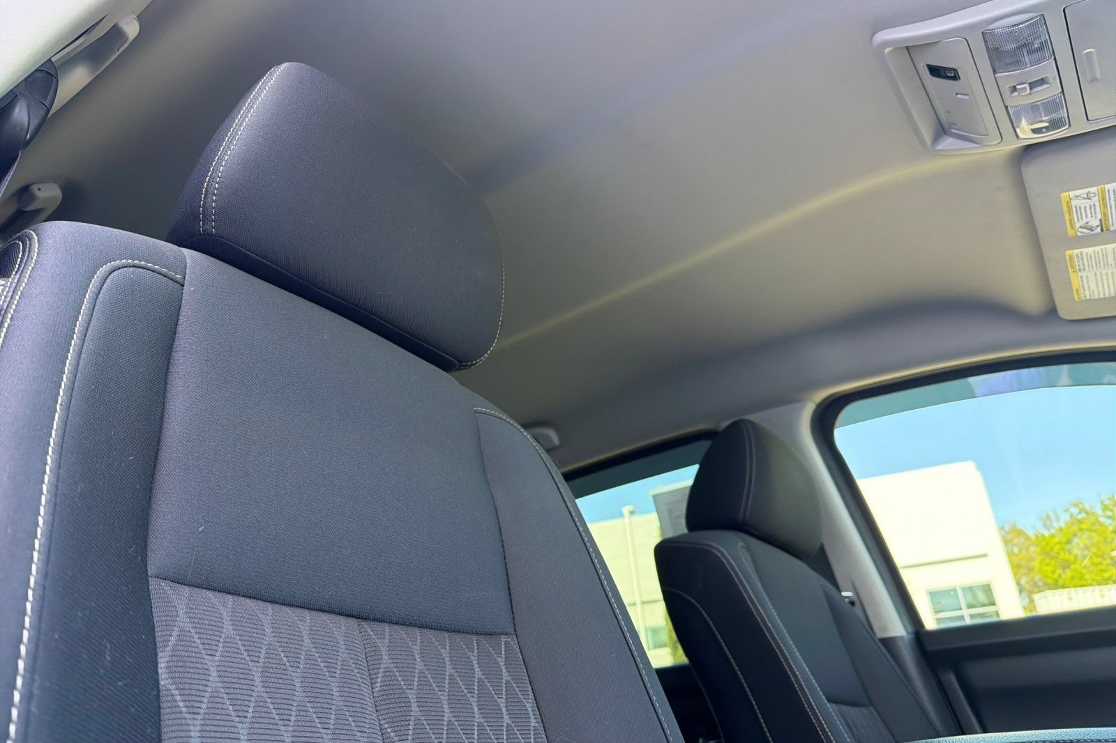Used 2019 Nissan Titan SV w/ SV Convenience Package AWD/4WD image 13