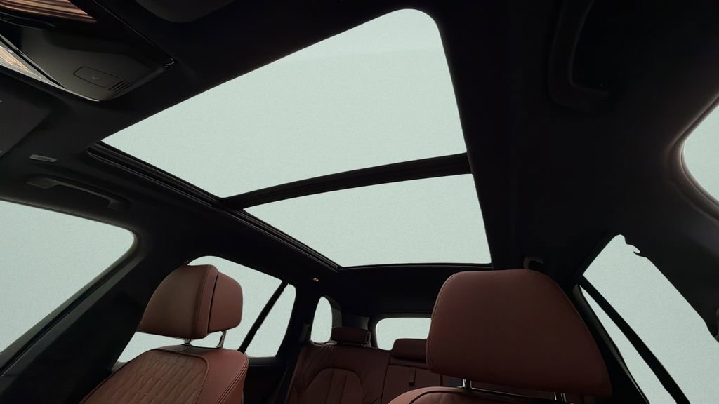 New 2026 BMW X5 xDrive40i w/ M Sport Package image 16