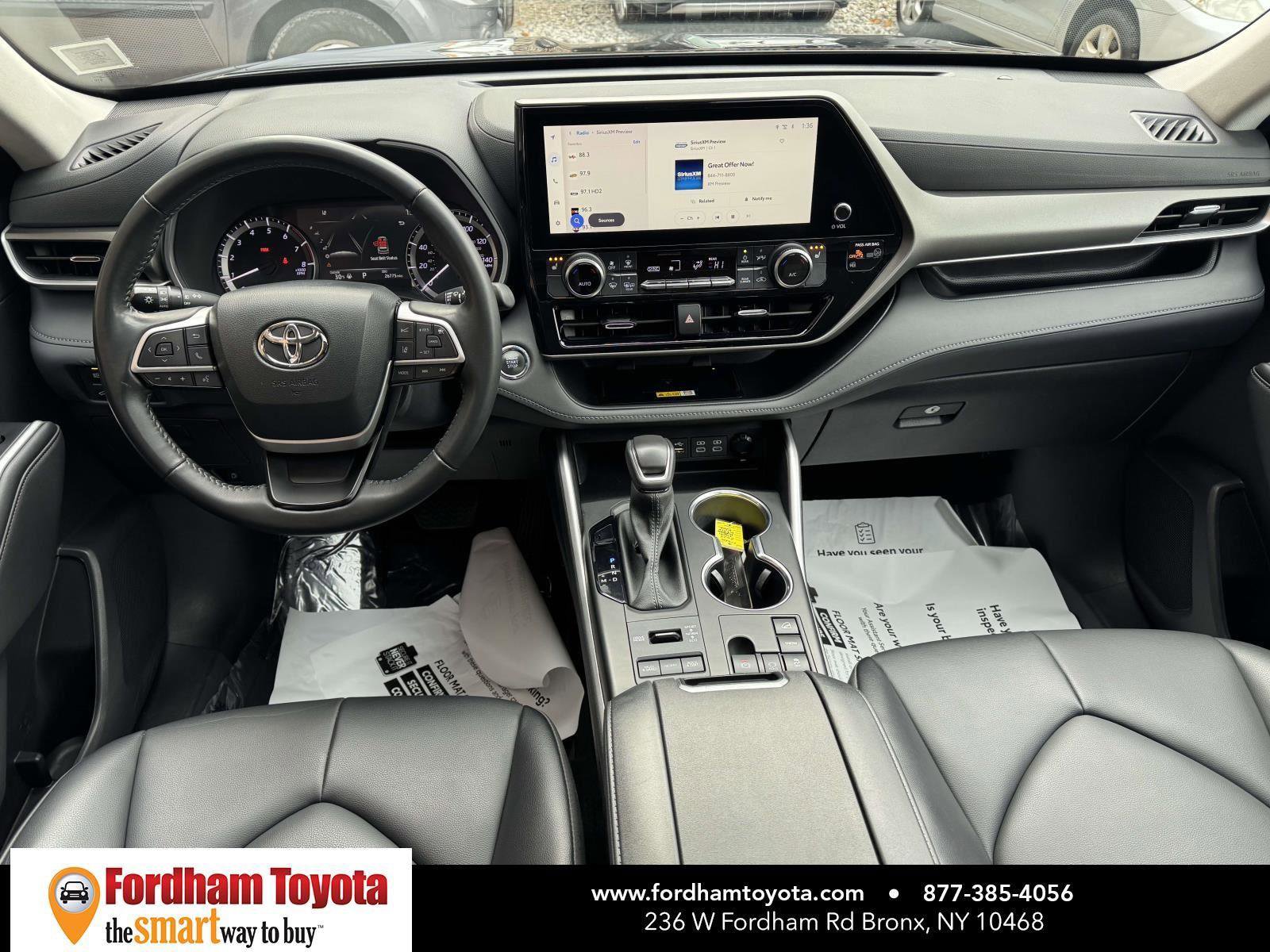 Used 2023 Toyota Highlander XLE image 13
