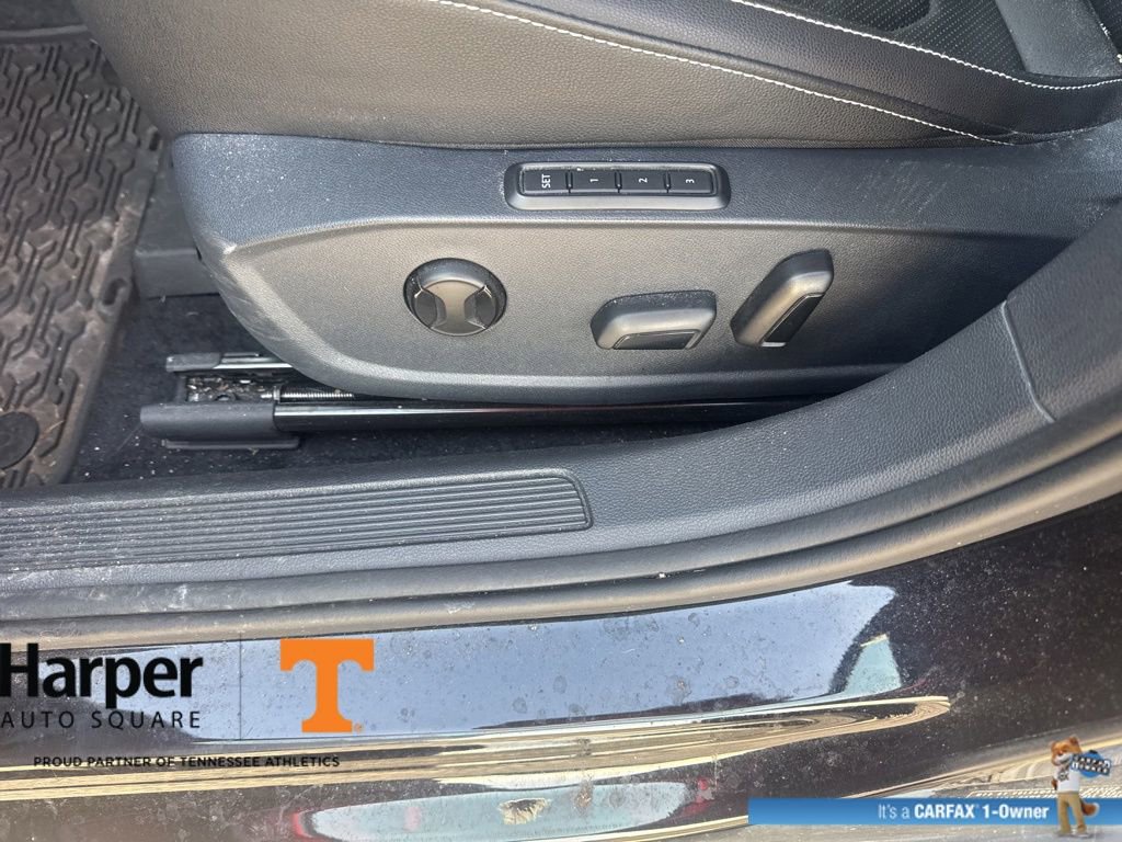 Used 2024 Volkswagen Jetta SEL image 17