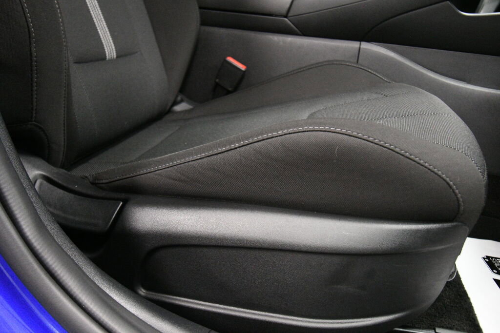 Used 2021 Hyundai Elantra SE image 26