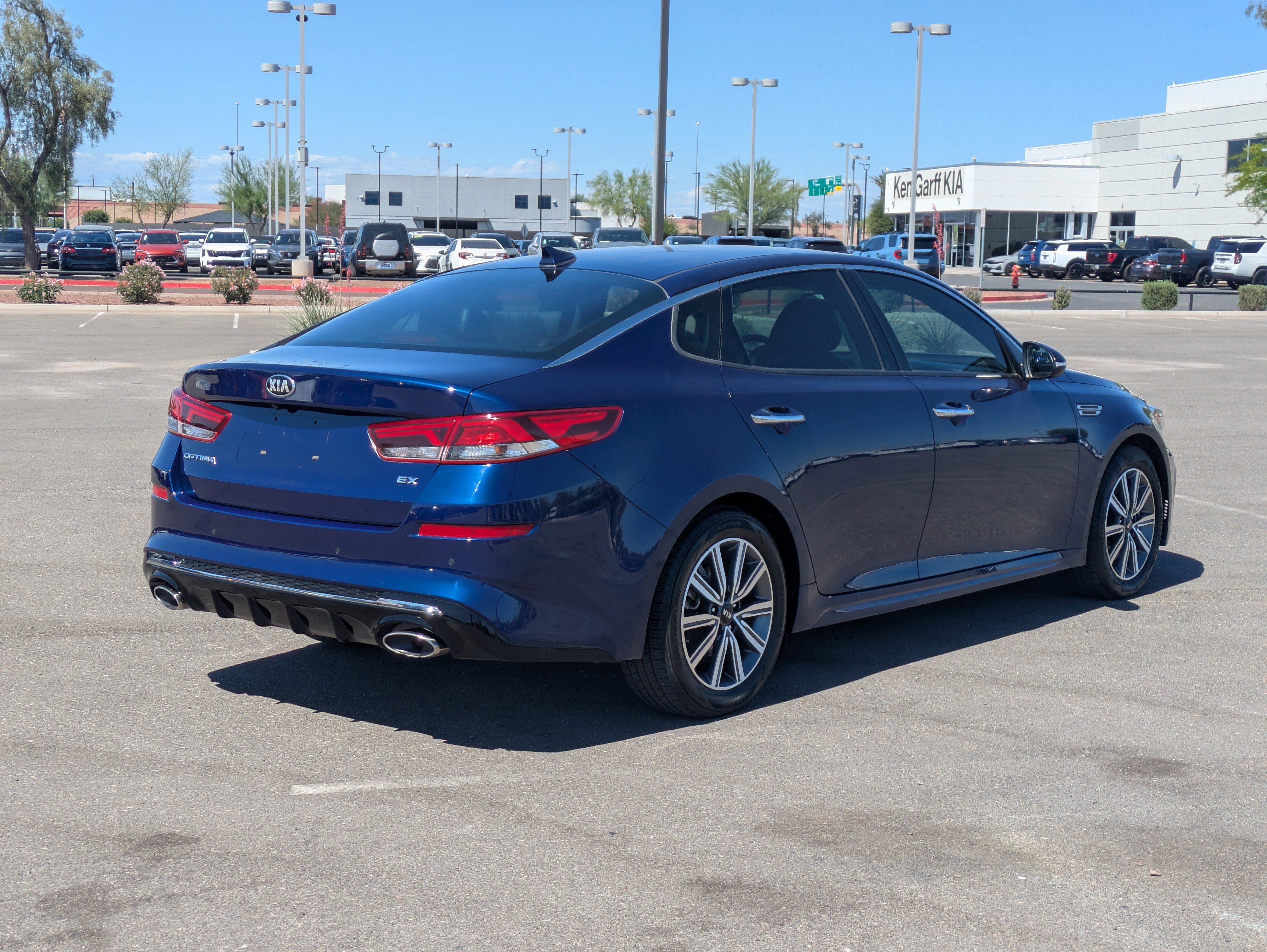 Used 2020 Kia Optima EX image 5