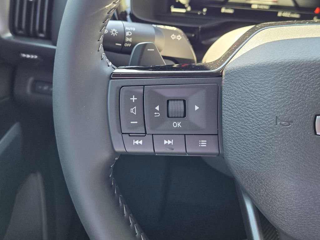 New 2026 Nissan Pathfinder SL w/ SL Premium Package FWD image 22