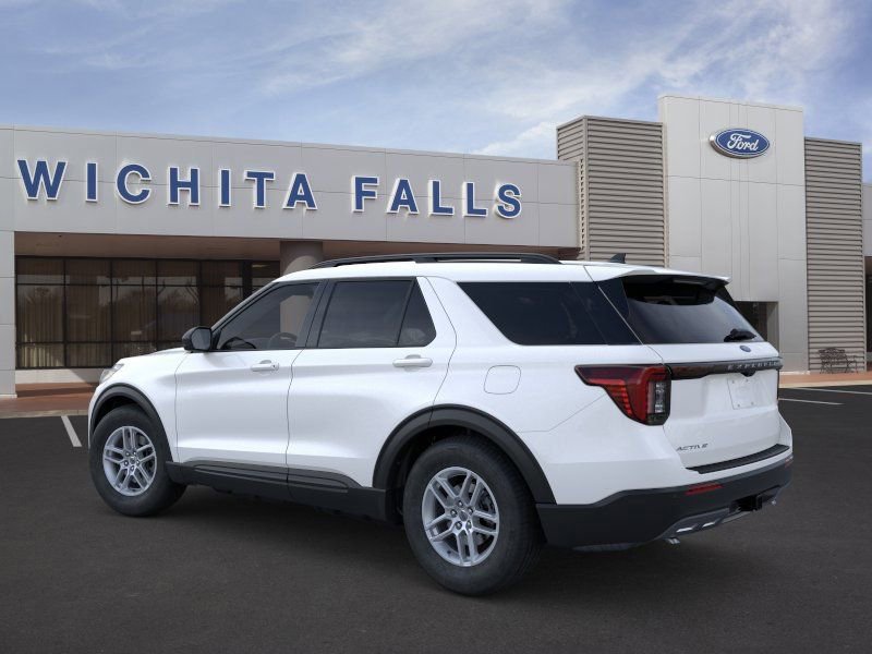 New 2026 Ford Explorer Active RWD image 4