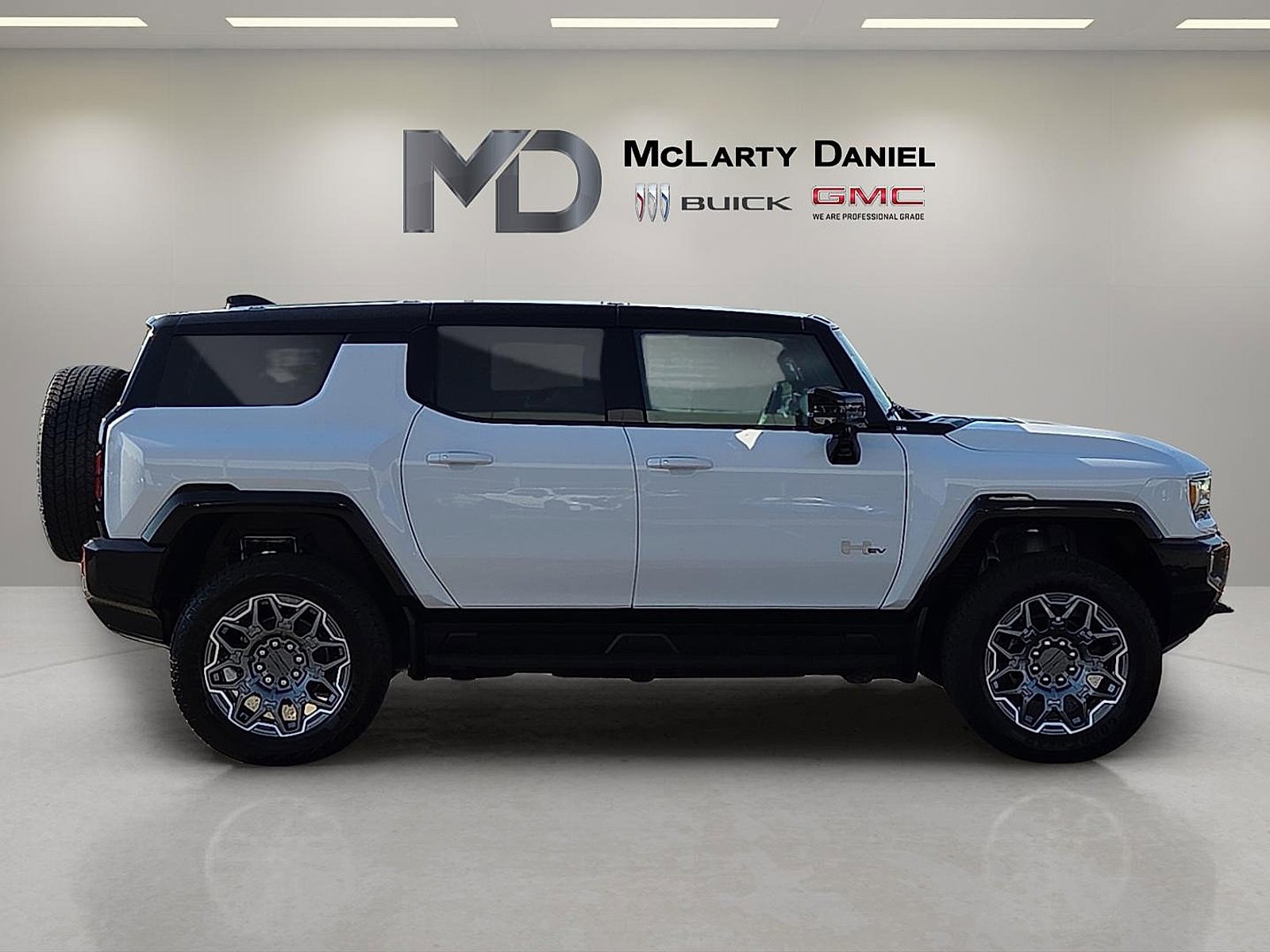 New 2026 GMC Hummer EV SUV image 6