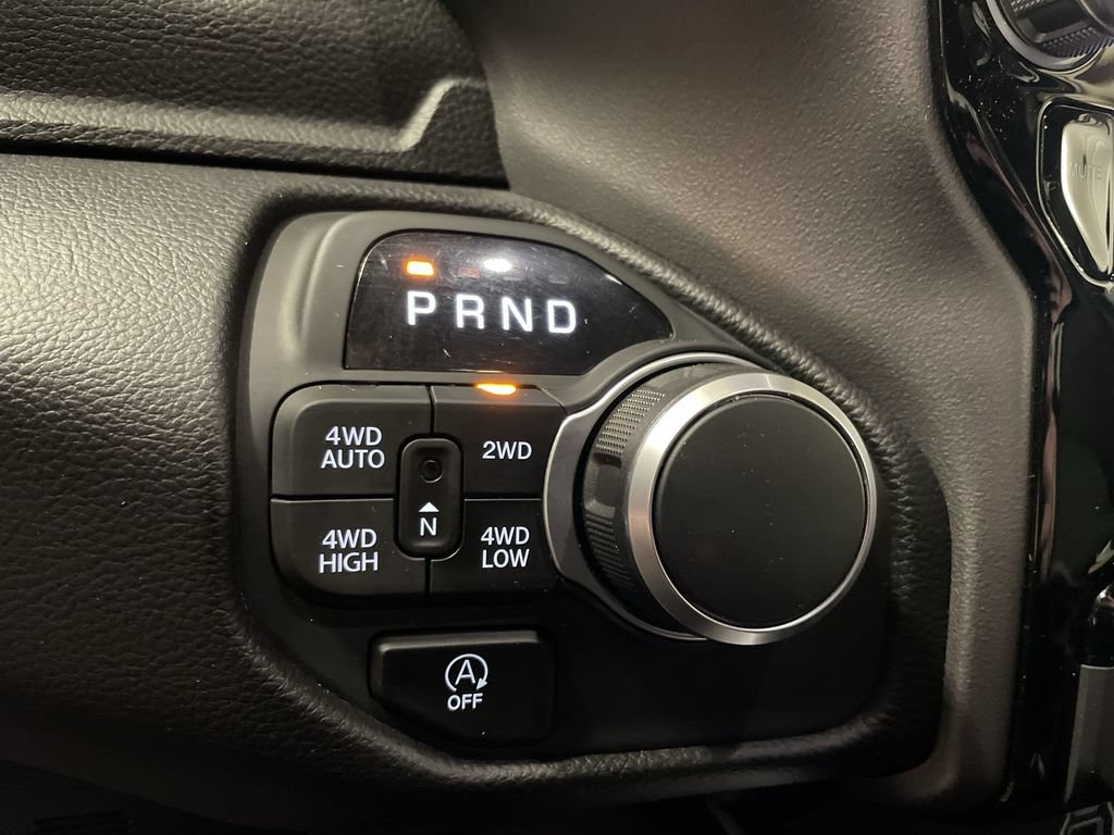 Used 2025 RAM 1500 Big Horn AWD/4WD image 34