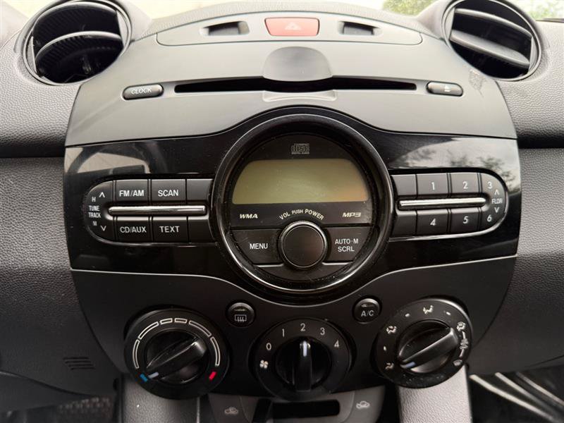 Used 2012 MAZDA MAZDA2 Sport FWD image 40