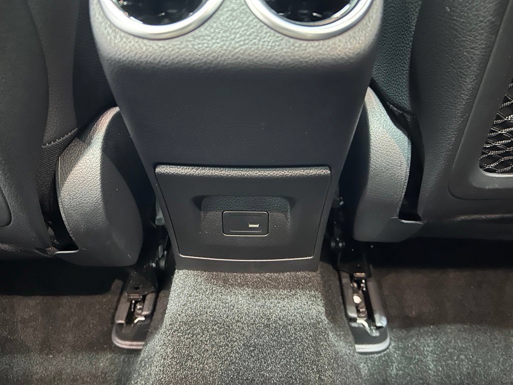 Used 2023 Mercedes-Benz CLA 250 4MATIC image 27