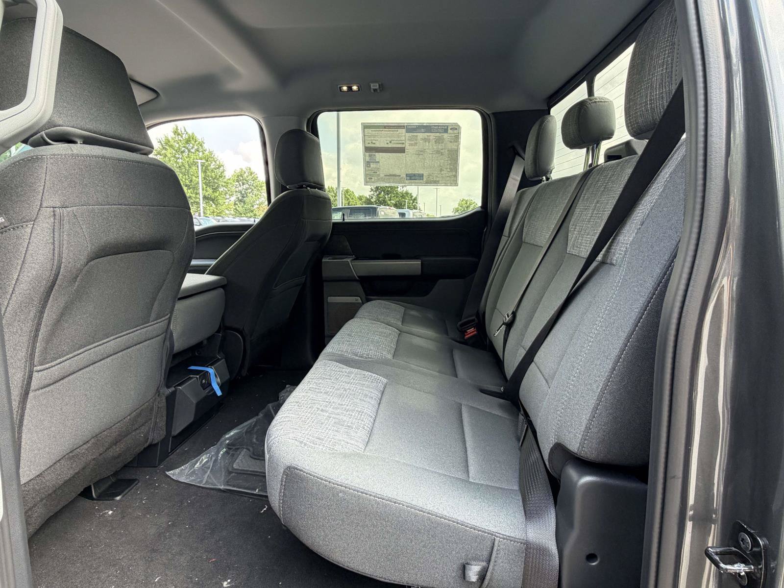 New 2026 Ford F350 XLT w/ XLT Premium Package AWD/4WD image 23