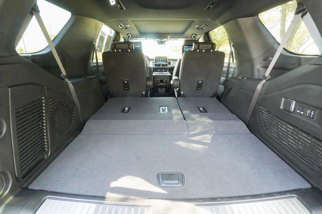 Used 2024 Chevrolet Tahoe High Country w/ Advanced Technology Package image 34