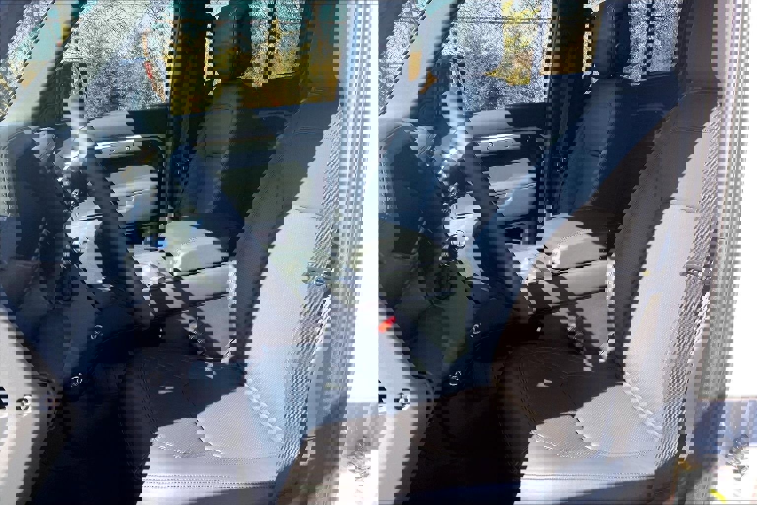 New 2026 Land Rover Defender 110 S image 9