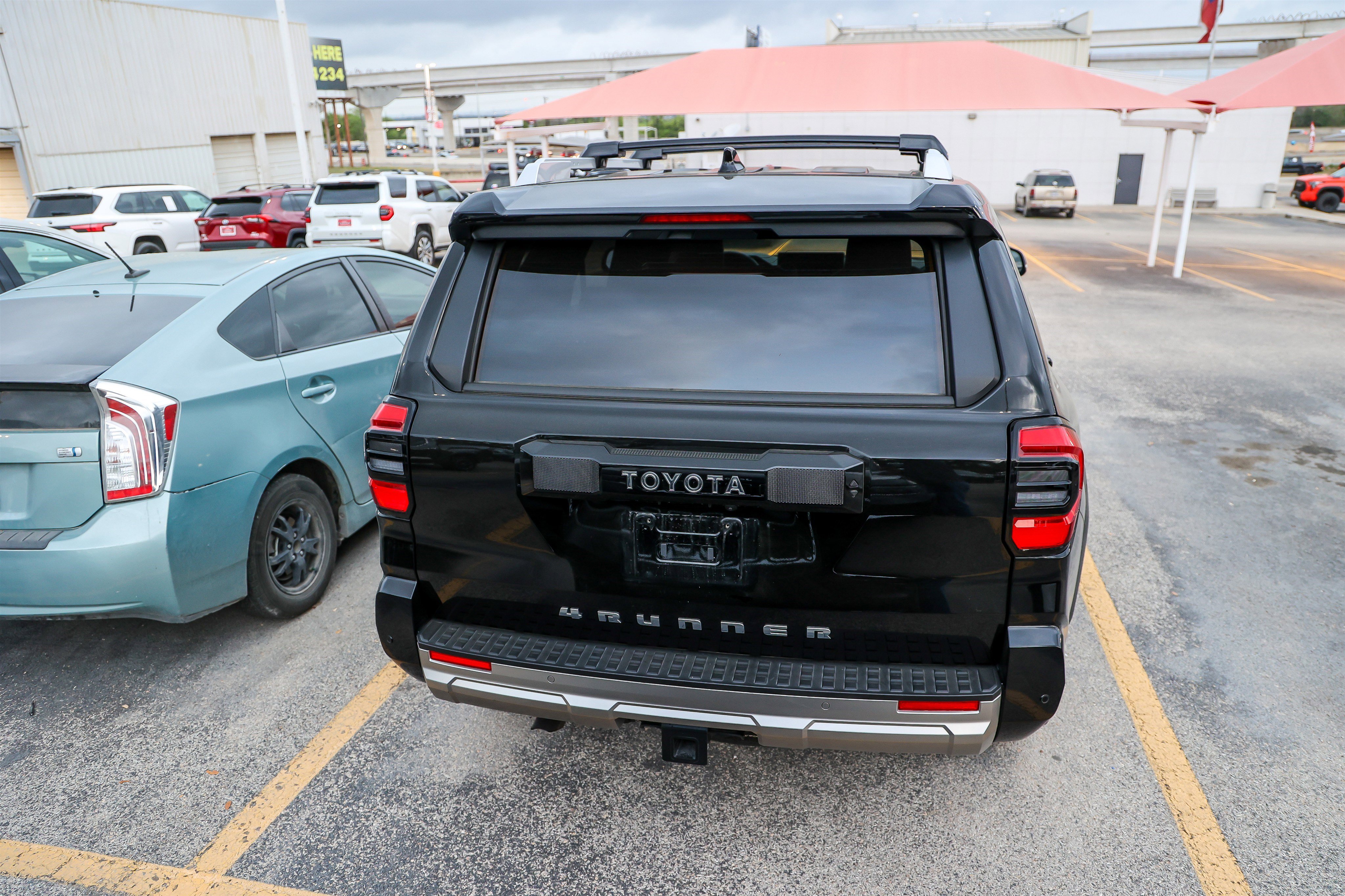Used 2025 Toyota 4Runner Limited image 9