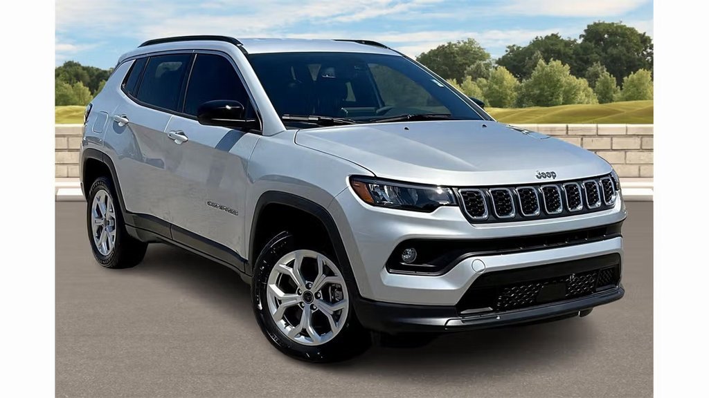 Used 2025 Jeep Compass Latitude w/ Convenience Group
