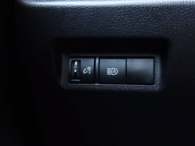 Certified 2025 Toyota RAV4 LE AWD/4WD image 38