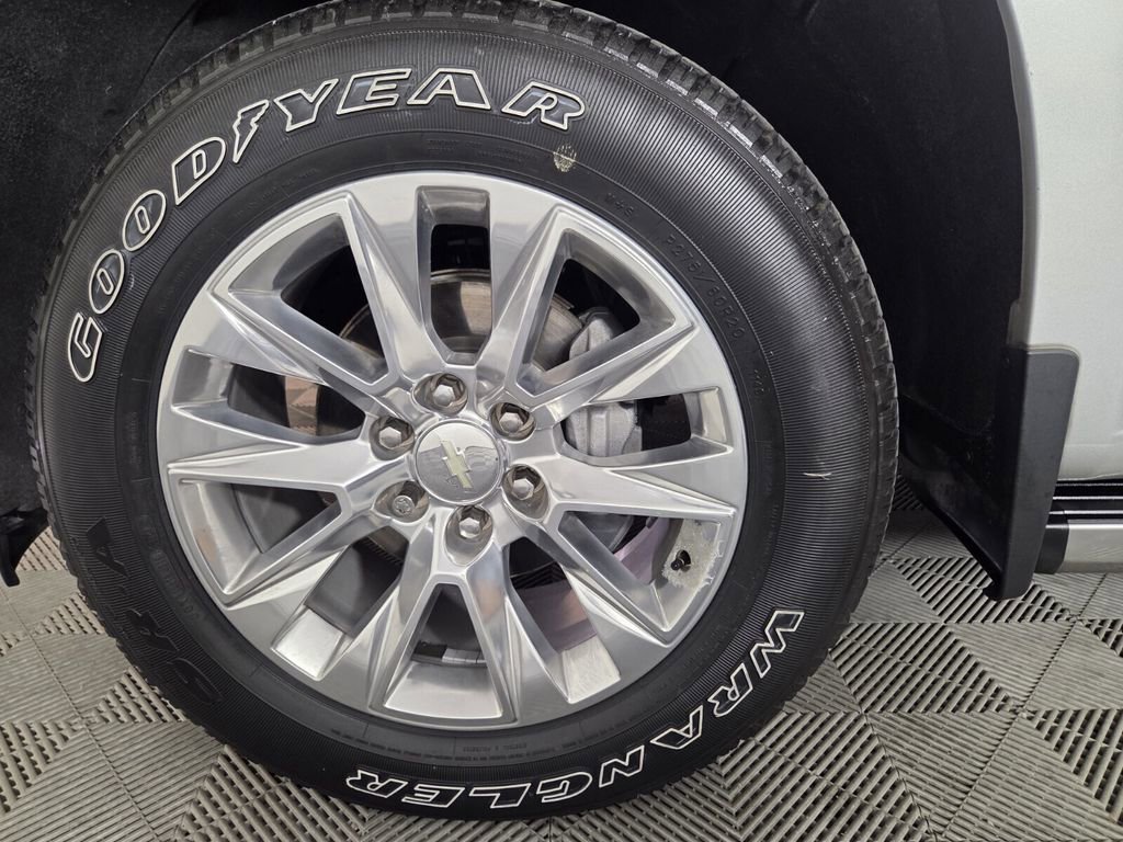 Used 2019 Chevrolet Silverado 1500 LTZ w/ LTZ Premium Package AWD/4WD image 10