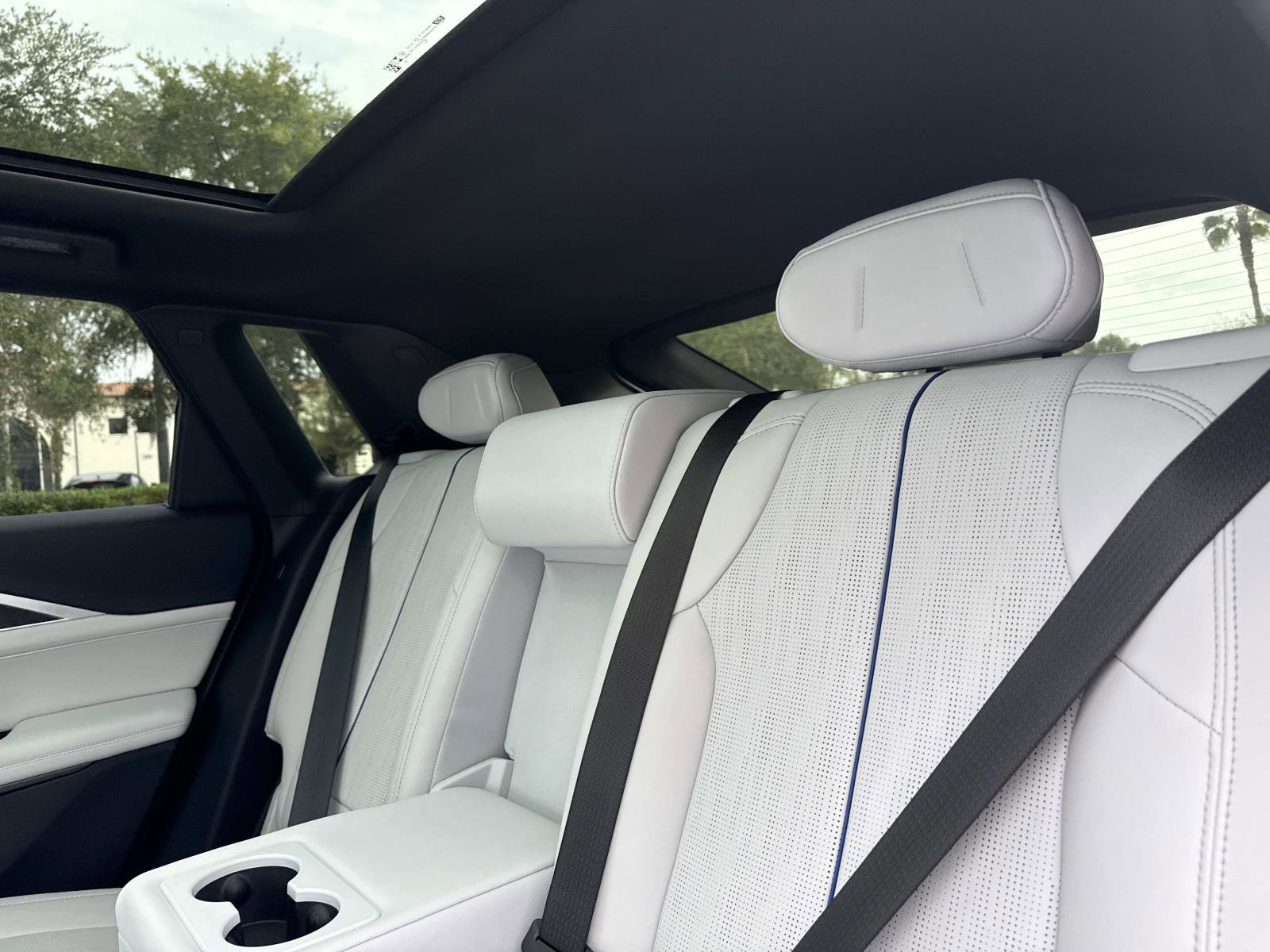 New 2026 Cadillac Lyriq Luxury image 16