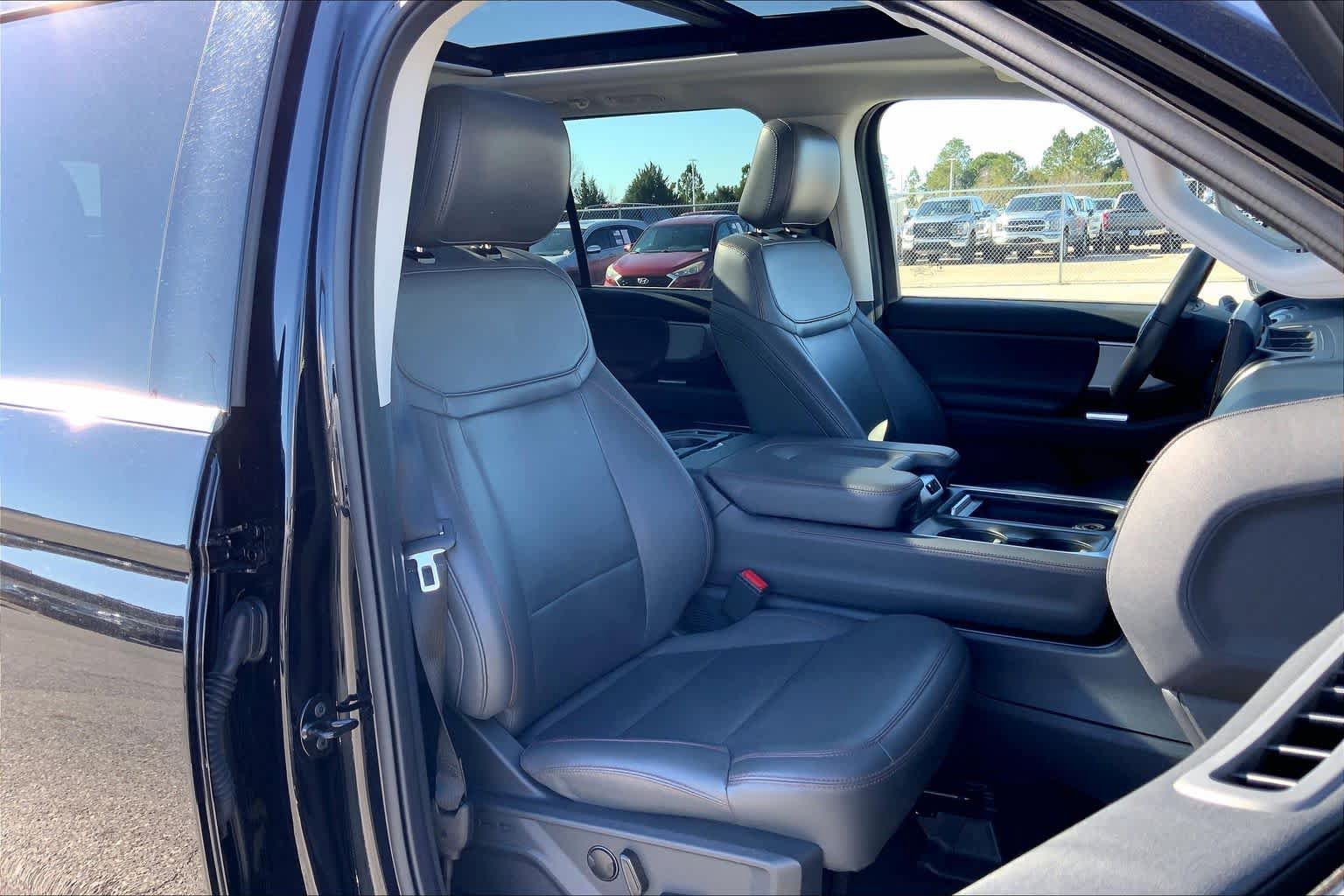 Certified 2025 Ford Expedition Active RWD image 10