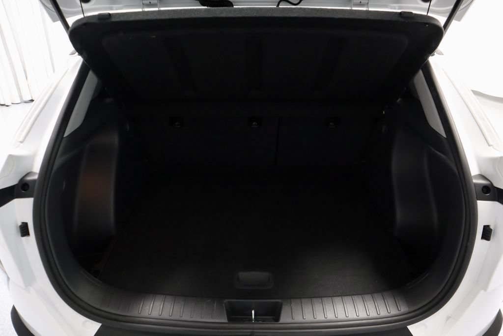 Used 2025 Hyundai Kona SEL FWD image 13